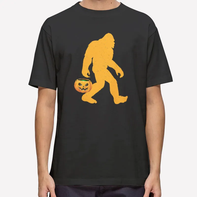 Mens T Shirt Black Funny Bigfoot Sasquatch Halloween T Shirt