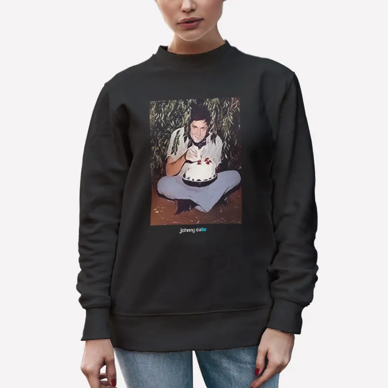 Unisex Sweatshirt Black Johnny Cash Eating Cake Funny Johnny Cake Shirt