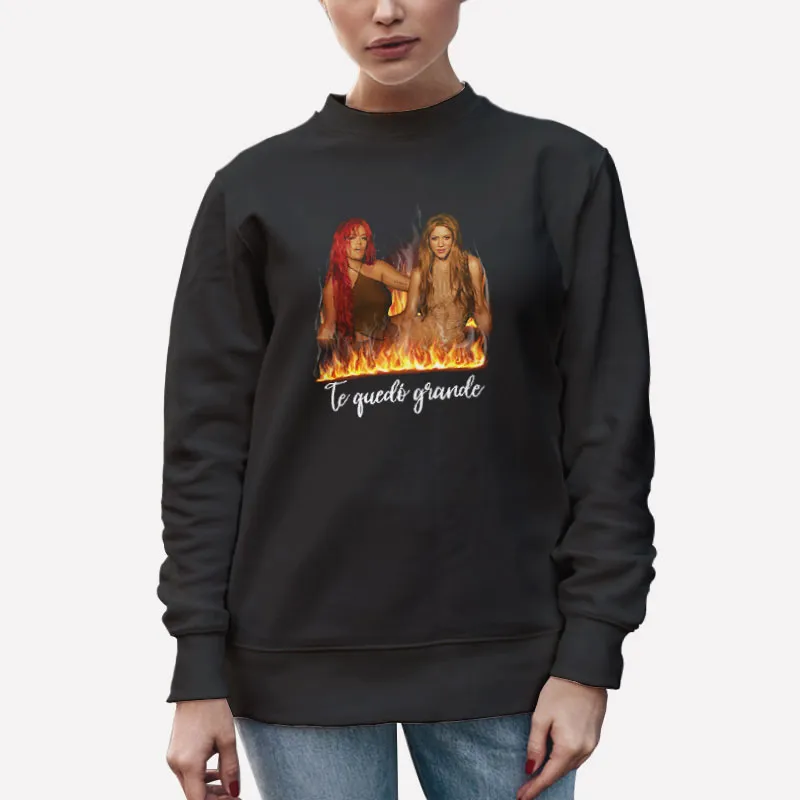 Unisex Sweatshirt Black Te Quedo Grande Shakira Feat Karol G Shirt