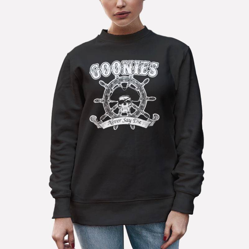 Unisex Sweatshirt Black 90s Vintage Goonies Never Say Die T Shirt
