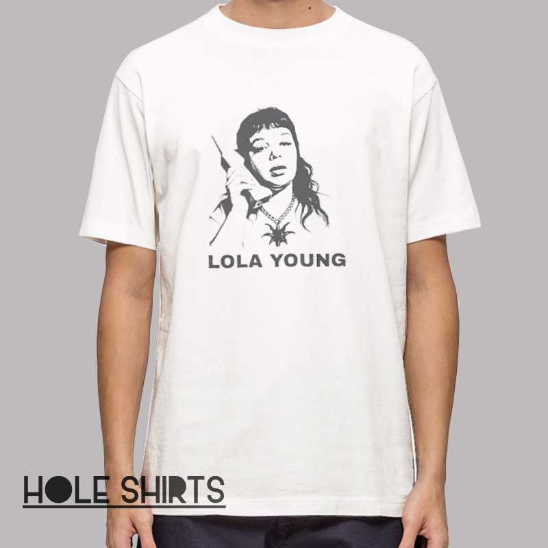 Funny Art Lola Young Is On The Phone Shirt with humorous pop art graphic design, celebrity parody tee, quirky phone call meme t-shirt, trendy internet culture apparel
